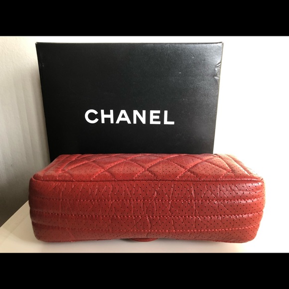 CHANEL RED 2.55 TIMELESS DOUBLE SILVER CHAIN BAG perforated leather - Picture 12 of 12